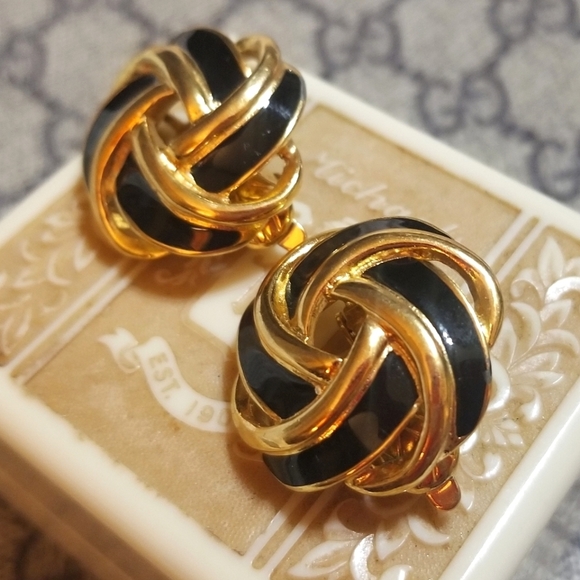 VTG TRIFARI Black Enamel Gold plated Love Knot Earrings - Picture 3 of 5